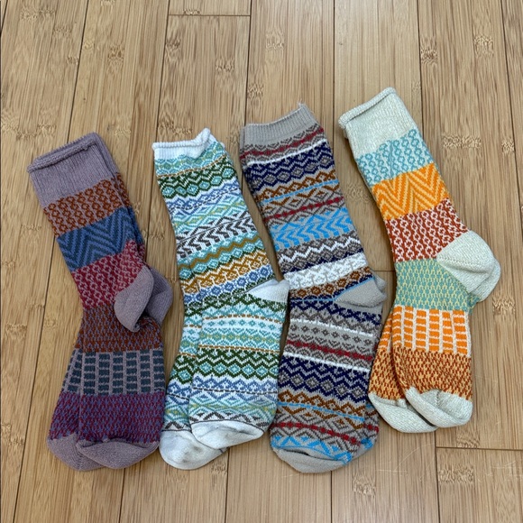 4 Pairs Women's Vintage Style Thick Wool Warm Winter Crew Socks Boho - Picture 1 of 1